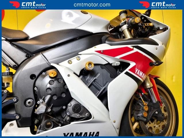 YAMAHA YZF R1 usata 11