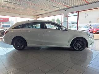 MERCEDES-BENZ CLA 180 usata, con Specchietti laterali elettrici