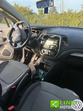 RENAULT Captur usata, con Autoradio