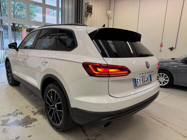 VOLKSWAGEN Touareg usata, con Airbag Passeggero