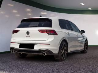 VOLKSWAGEN Golf usata, con Airbag