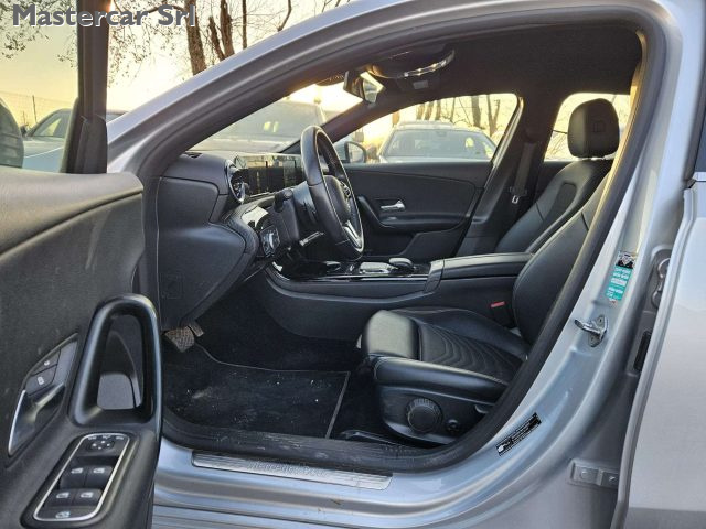 MERCEDES-BENZ A 180 usata, con Schermo multifunzione interamente digitale