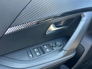 PEUGEOT 2008 usata, con Vetri oscurati