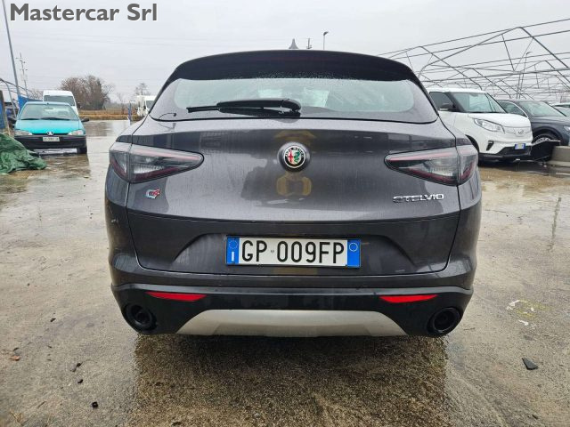 ALFA ROMEO Stelvio usata, con Alzacristalli elettrici