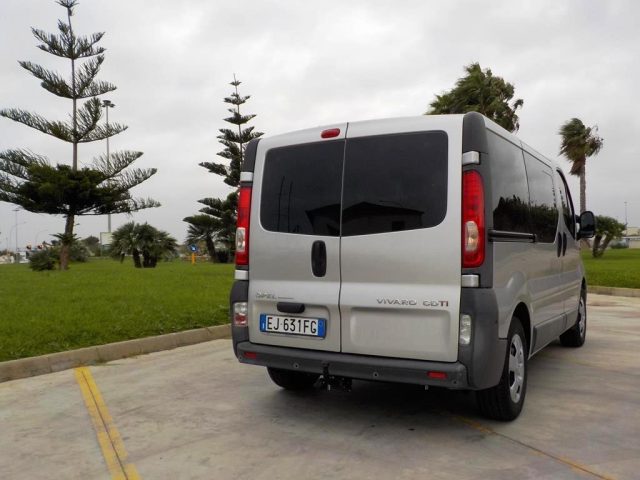 OPEL Vivaro usata, con Airbag