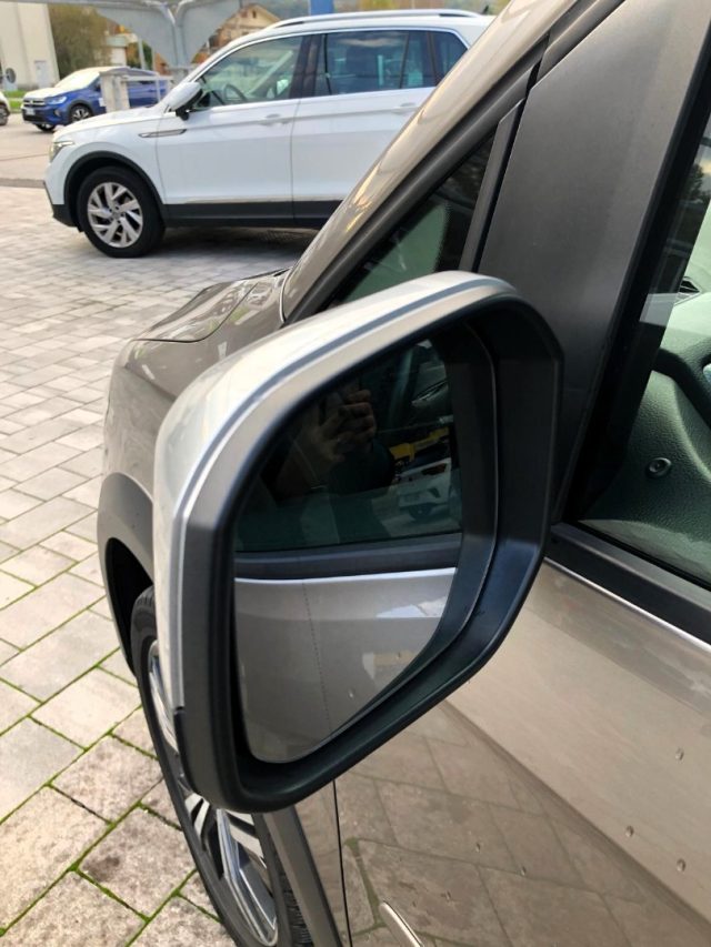 VOLKSWAGEN Caddy usata, con Apple CarPlay