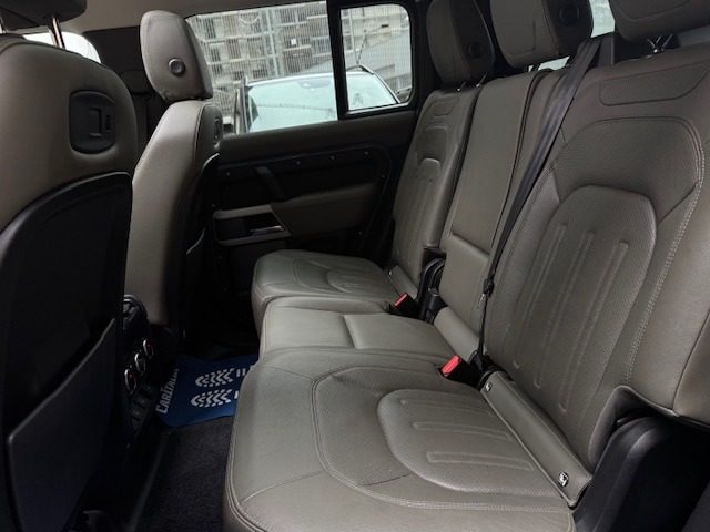 LAND ROVER Defender usata, con Climatizzatore