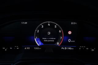 VOLKSWAGEN Taigo usata, con Controllo automatico clima