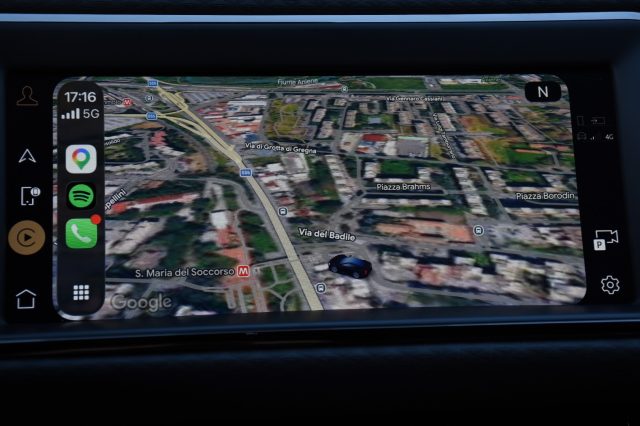 LAND ROVER Range Rover Evoque usata, con Volante in pelle