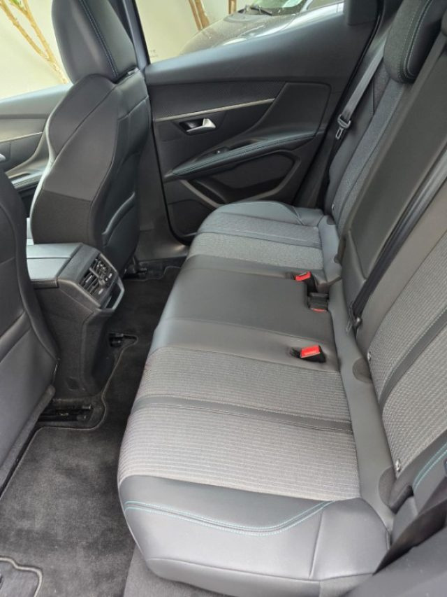 PEUGEOT 3008 usata, con Sistema di navigazione