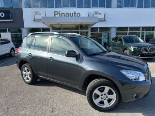 TOYOTA RAV 4 usata, con Airbag laterali