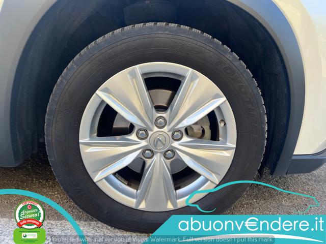 LEXUS UX 250h usata, con USB