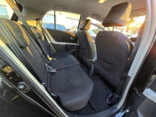 TOYOTA Yaris usata, con Specchietti laterali elettrici