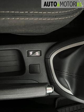 RENAULT Clio usata, con Sedile posteriore sdoppiato