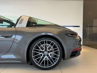 PORSCHE 992 usata, con Interni in pelle