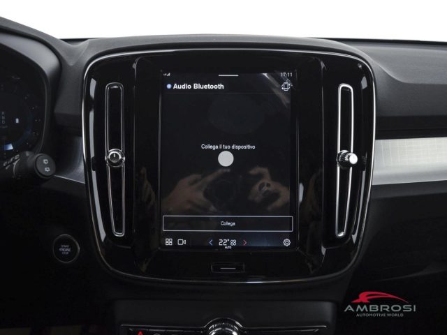 VOLVO XC40 usata 13