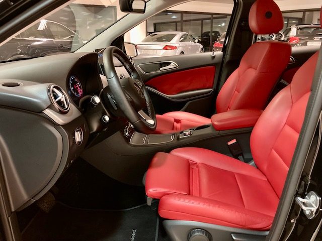 MERCEDES-BENZ B 180 usata, con Boardcomputer