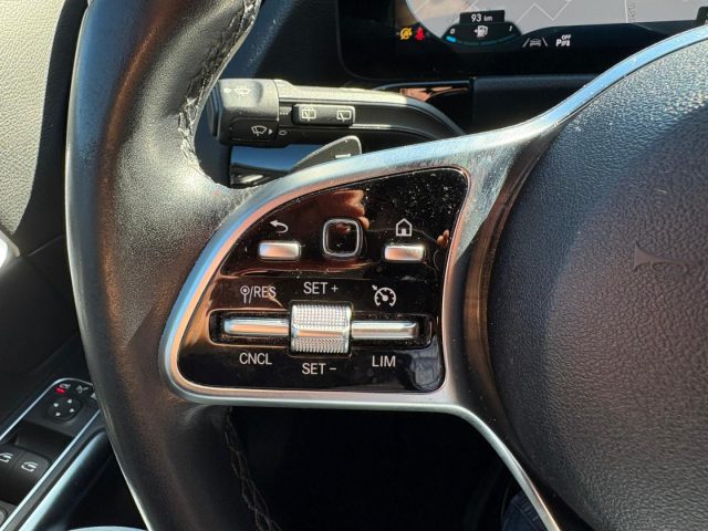 MERCEDES-BENZ GLA 220 usata, con Fari Xenon