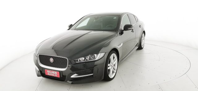 JAGUAR XE usata, con Touch screen