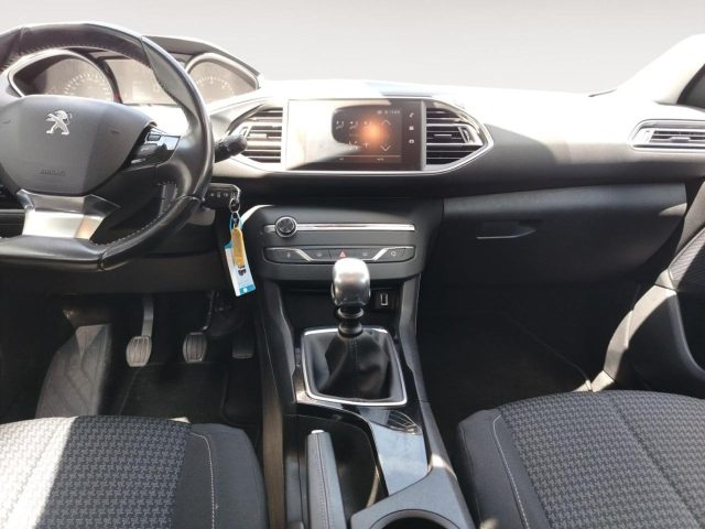 PEUGEOT 308 usata, con Park Distance Control