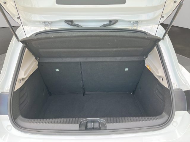 RENAULT Clio usata, con Fari LED