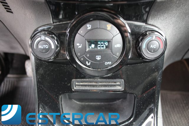 FORD Fiesta usata, con ESP