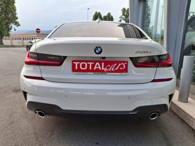 BMW 320 usata, con Autoradio