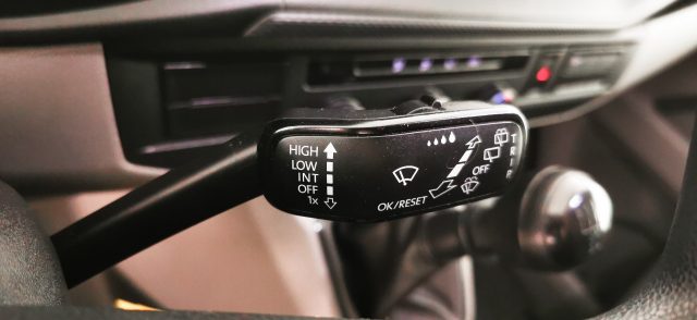 VOLKSWAGEN Caravelle usata 52