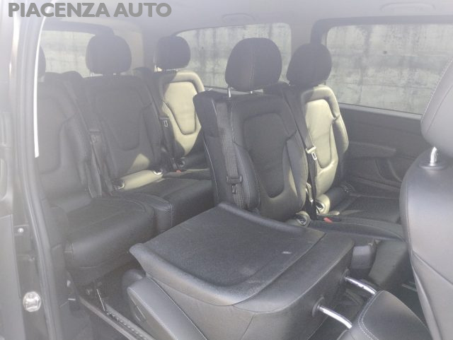 MERCEDES-BENZ V 220 usata, con Boardcomputer
