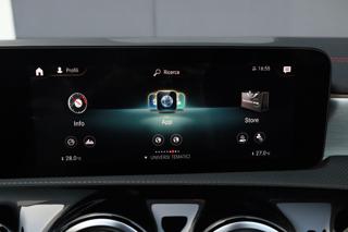 MERCEDES-BENZ CLA 220 usata, con Fari bi-xeno