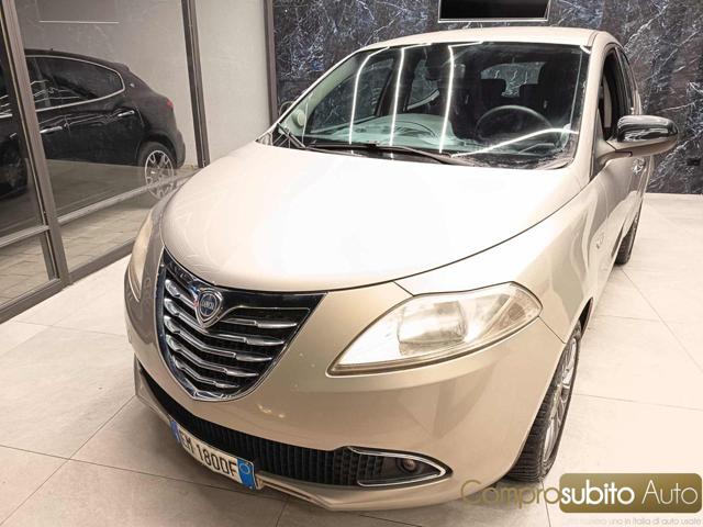 LANCIA Ypsilon usata, con Airbag