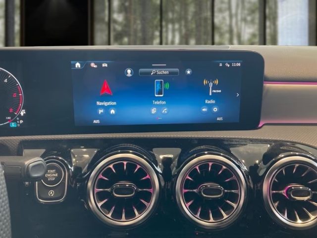 MERCEDES-BENZ A 180 usata, con Controllo automatico clima