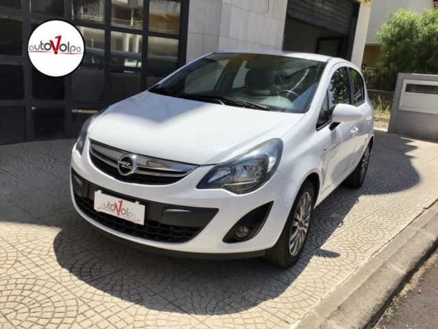OPEL Corsa usata, con Volante in pelle