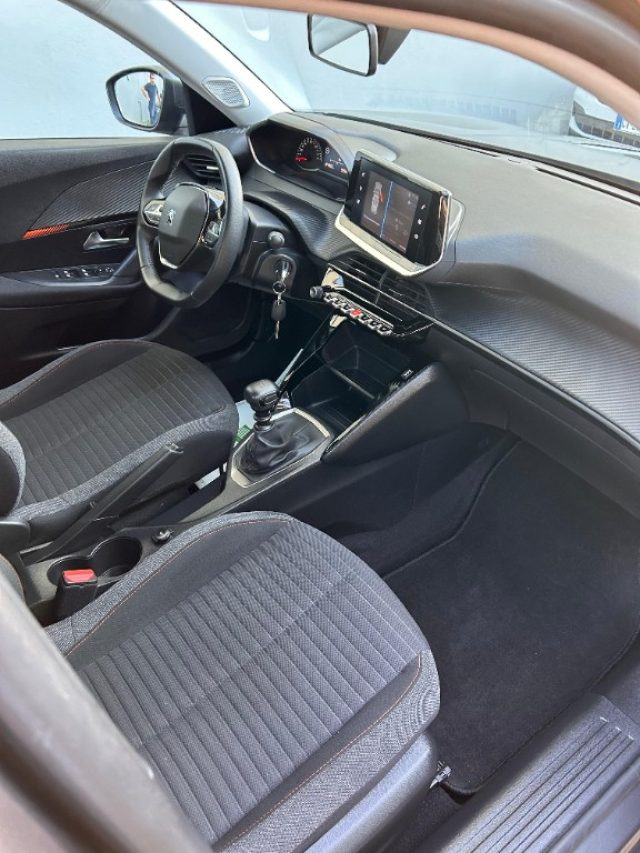 PEUGEOT 2008 usata, con Cruise Control