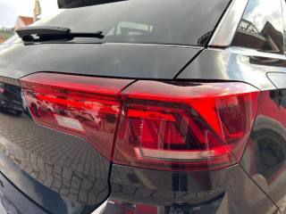 VOLKSWAGEN T-Roc usata, con USB