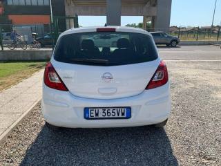 OPEL Corsa usata, con Autoradio