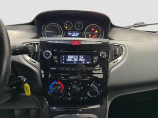 LANCIA Ypsilon usata, con Park Distance Control