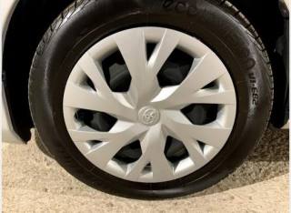 TOYOTA Yaris usata 17