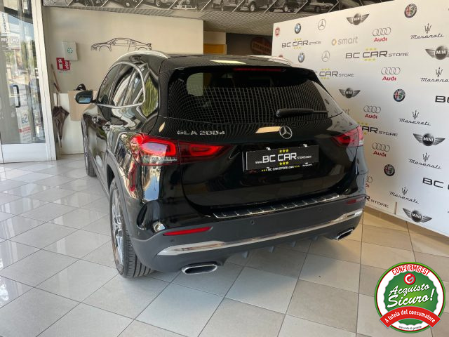MERCEDES-BENZ GLA 200 usata, con Cerchi in lega