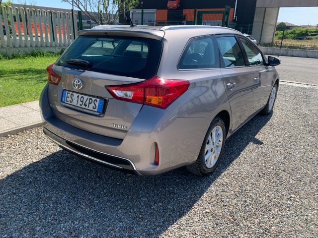 TOYOTA Auris Touring Sports usata, con Alzacristalli elettrici