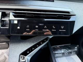 PEUGEOT 5008 usata, con Frenata d