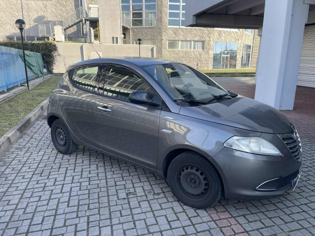 LANCIA Ypsilon usata, con Autoradio