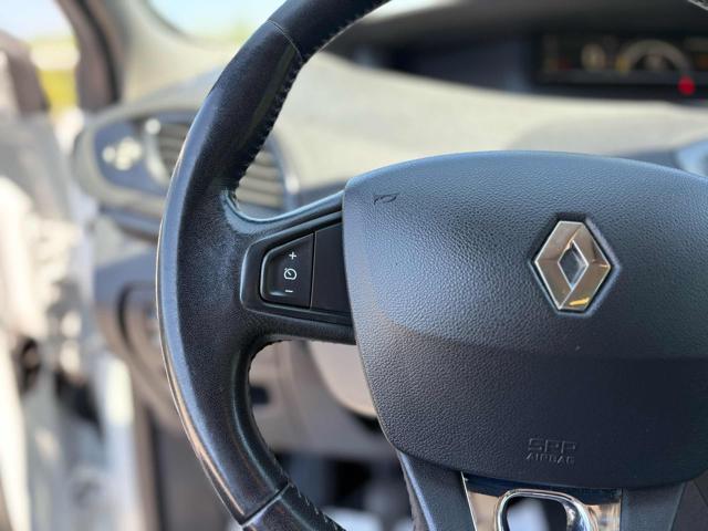 RENAULT Scenic usata, con Cruise Control