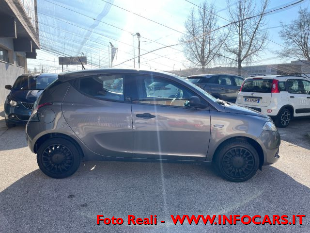 LANCIA Ypsilon usata, con Controllo trazione