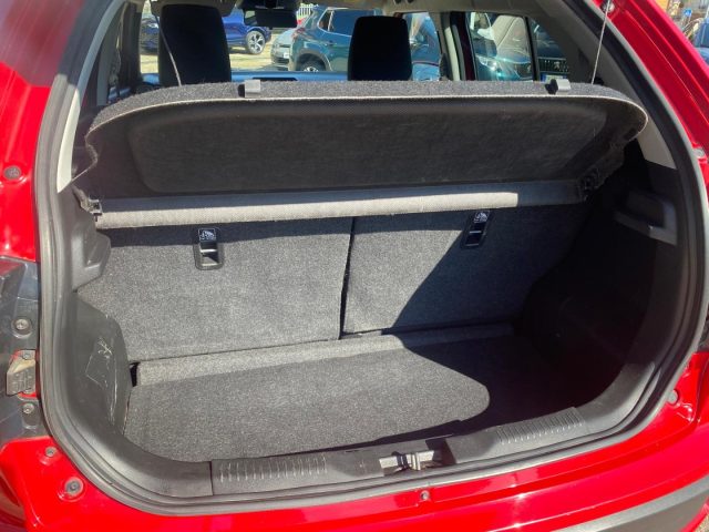 SUZUKI Ignis usata, con Autoradio