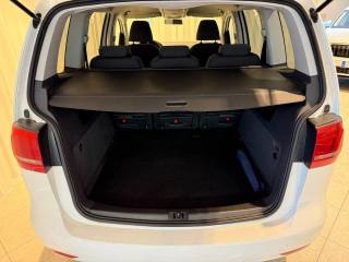 VOLKSWAGEN Touran usata, con Autoradio