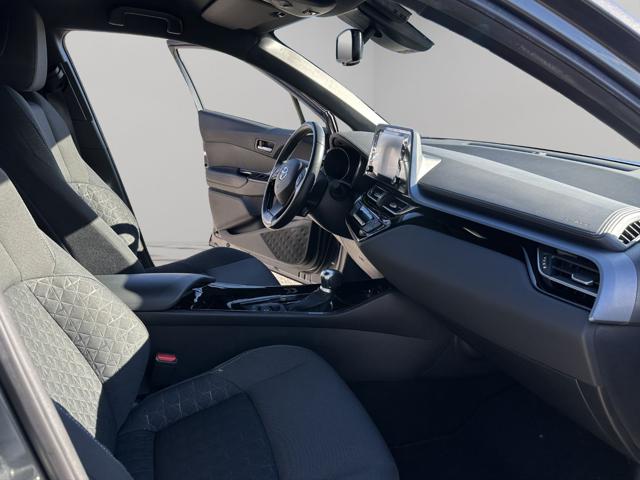 TOYOTA C-HR usata, con Park Distance Control