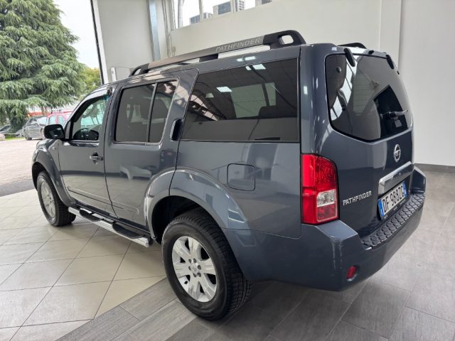 NISSAN Pathfinder usata, con Autoradio
