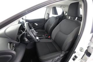 TOYOTA Yaris usata 2