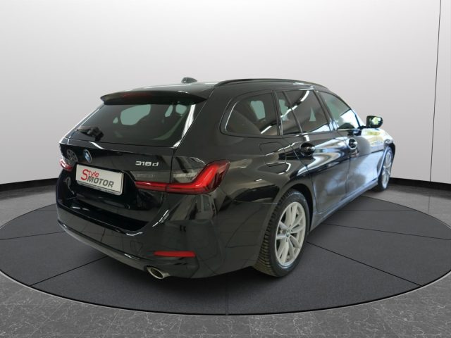 BMW 318 usata, con Leve al volante